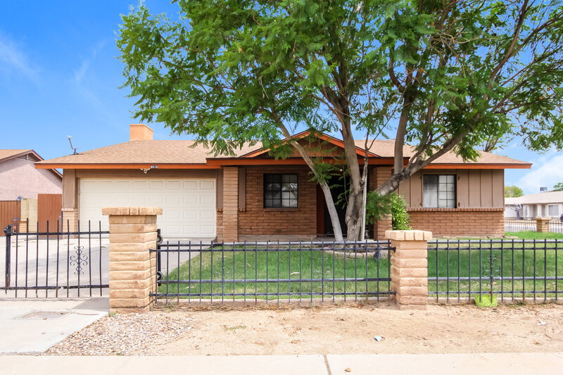 2,060/Mo, 8516 W Roma Ave Phoenix, AZ 85037 External View