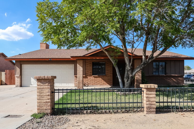 2,075/Mo, 8516 W Roma Ave Phoenix, AZ 85037 External View