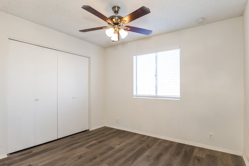 2,075/Mo, 8516 W Roma Ave Phoenix, AZ 85037 Bedroom View 2