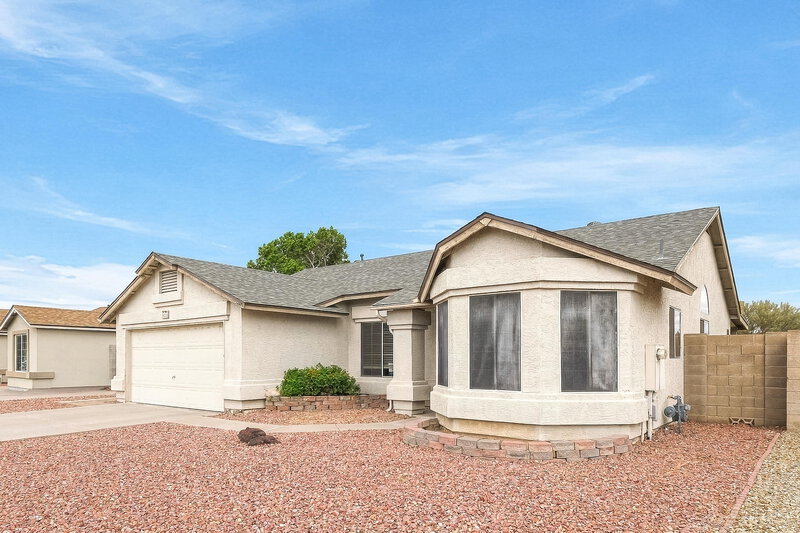 2,080/Mo, 8556 W Ocotillo Rd Glendale, AZ 85305 Front View