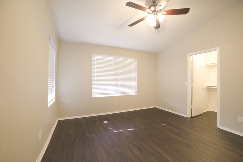 2,195/Mo, 8556 W Ocotillo Rd Glendale, AZ 85305 Main Bedroom View 2