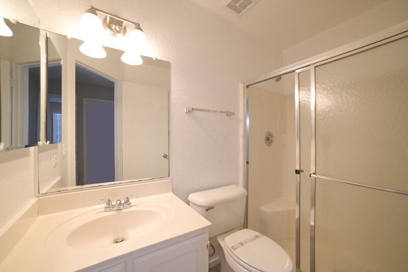 2,195/Mo, 8556 W Ocotillo Rd Glendale, AZ 85305 Bathroom View