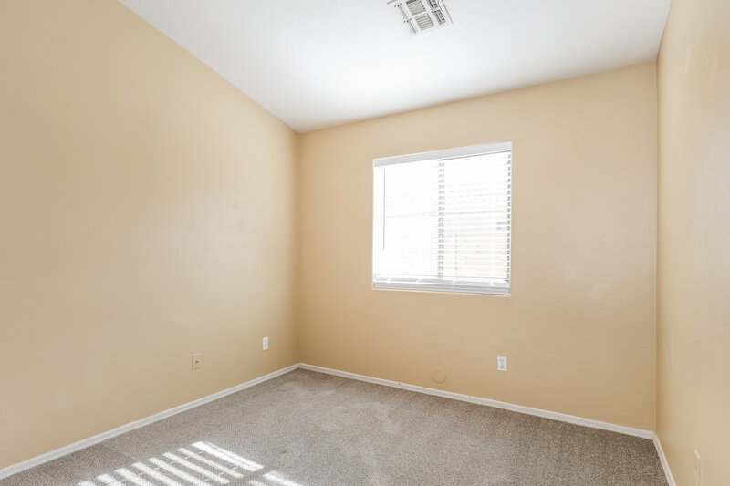 2,095/Mo, 2213 W Saint Charles Ave Phoenix, AZ 85041 Bedroom View