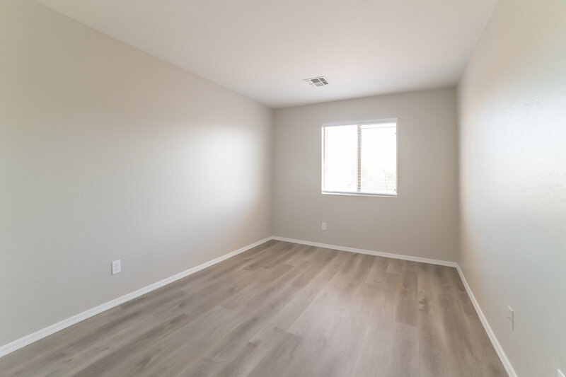 2,410/Mo, 5709 S 34th Ave Phoenix, AZ 85041 Bedroom View