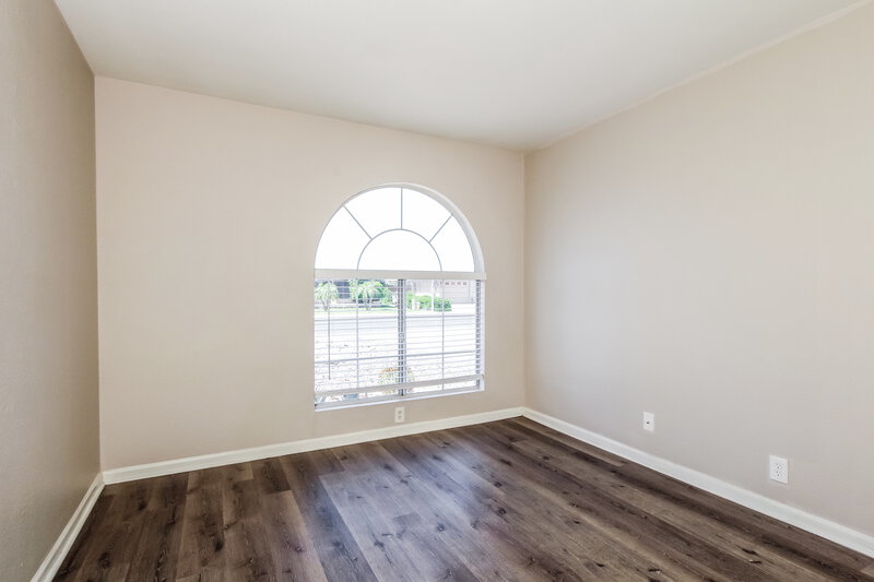 2,095/Mo, 6157 N 87th Ln Glendale, AZ 85305 Bedroom View 3