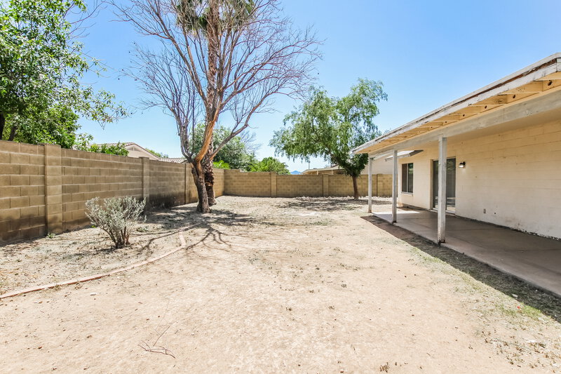 2,095/Mo, 6157 N 87th Ln Glendale, AZ 85305 Rear View