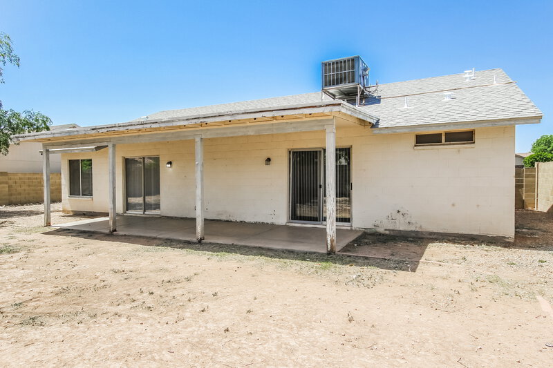 2,095/Mo, 6157 N 87th Ln Glendale, AZ 85305 Rear View 2