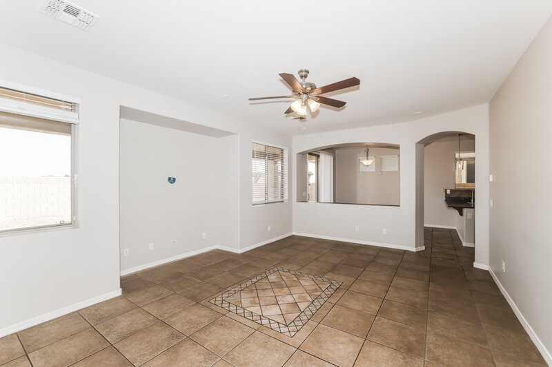 2,550/Mo, 6816 W Pleasant Ln Laveen, AZ 85339 Living Room View