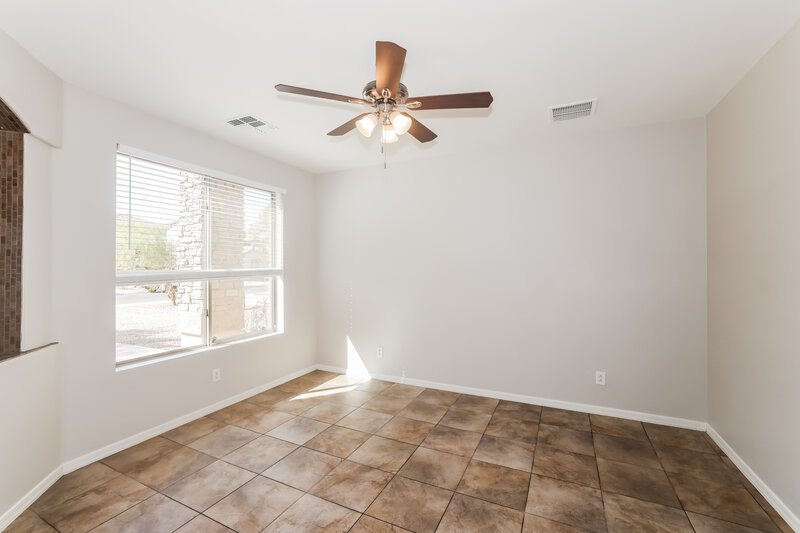 2,550/Mo, 6816 W Pleasant Ln Laveen, AZ 85339 Main Bedroom View 2
