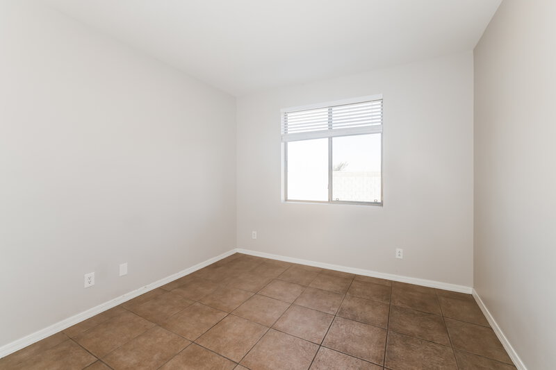 2,550/Mo, 6816 W Pleasant Ln Laveen, AZ 85339 Bedroom View 3