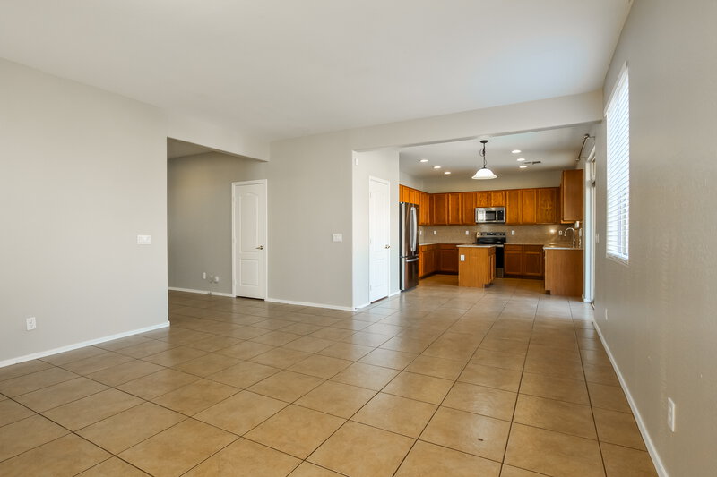 2,995/Mo, 7114 S 68th Gln Laveen, AZ 85339 Family Room View