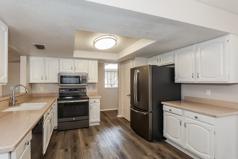 2,595/Mo, 16234 S 44th St Phoenix, AZ 85048 Kitchen View