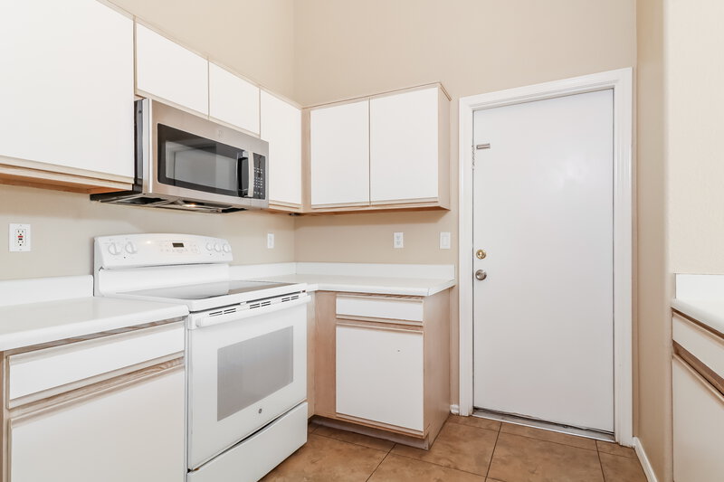 3,190/Mo, 9015 W Roanoke Ave Phoenix, AZ 85037 Kitchen View