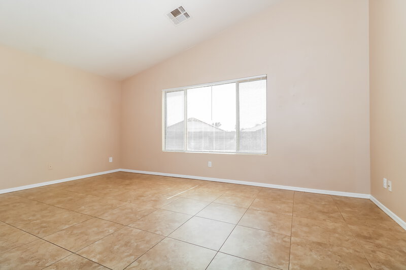 3,190/Mo, 9015 W Roanoke Ave Phoenix, AZ 85037 Main Bedroom View