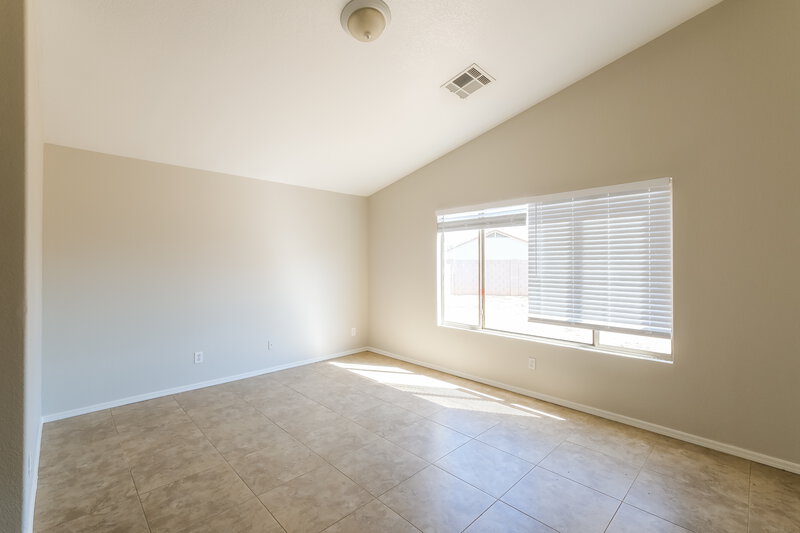 1,795/Mo, 9015 W Roanoke Ave Phoenix, AZ 85037 Main Bedroom View
