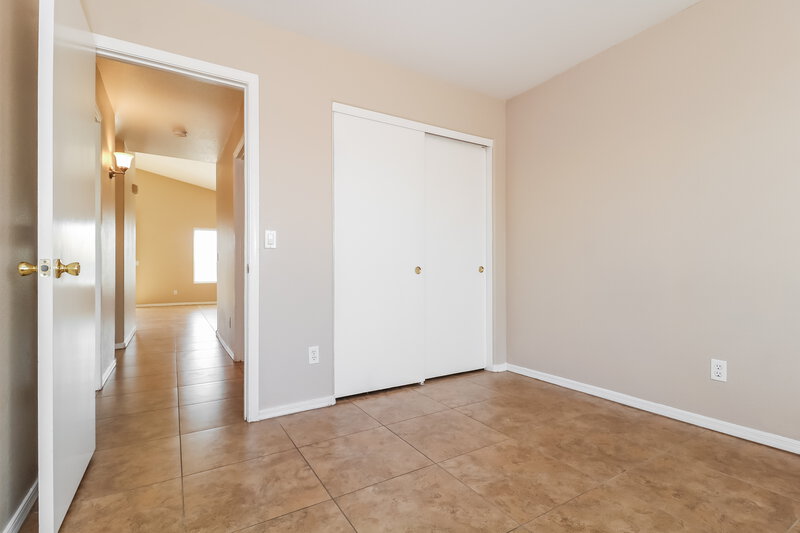 3,190/Mo, 9015 W Roanoke Ave Phoenix, AZ 85037 Bedroom View