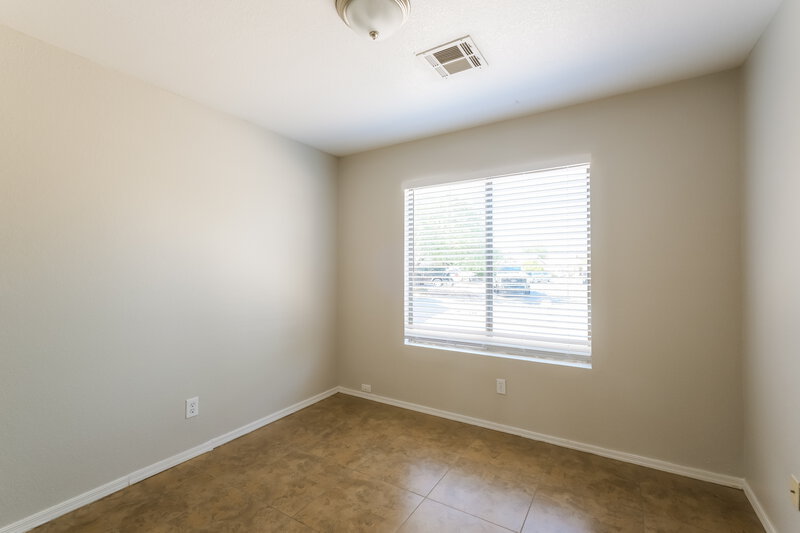 1,795/Mo, 9015 W Roanoke Ave Phoenix, AZ 85037 Bedroom View
