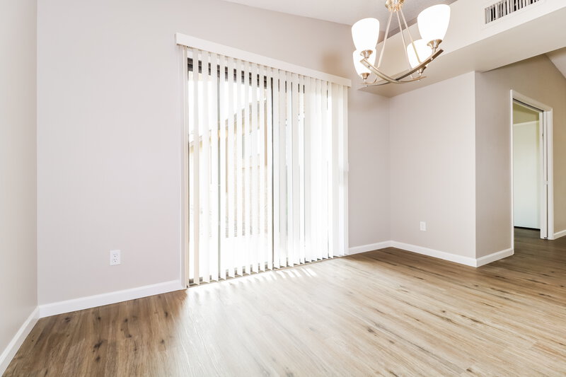 2,440/Mo, 11175 N 82nd Ln Peoria, AZ 85345 Dining Room View