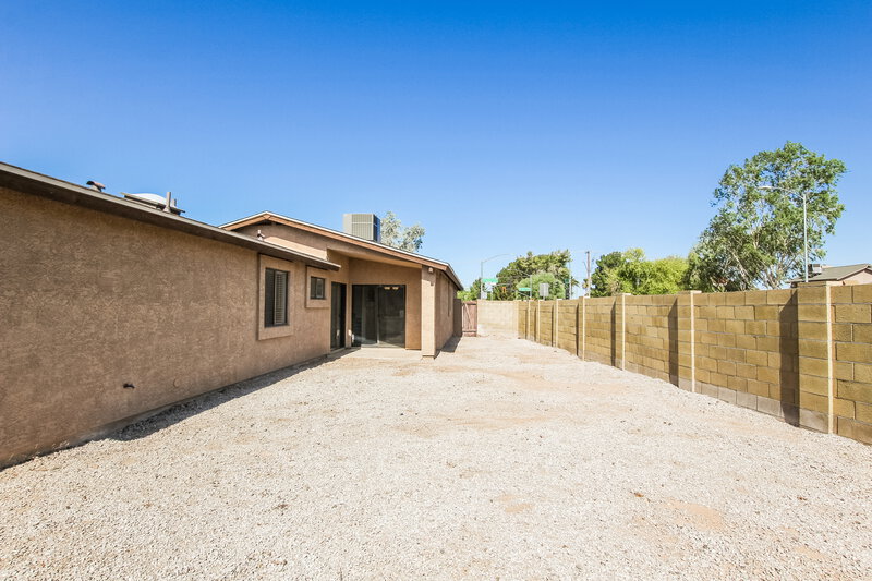 2,390/Mo, 11175 N 82nd Ln Peoria, AZ 85345 Rear View 2