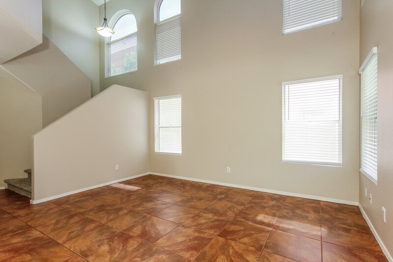 2,355/Mo, 3719 E Inverness Ave Unit 24 Mesa, AZ 85206 Living Room View