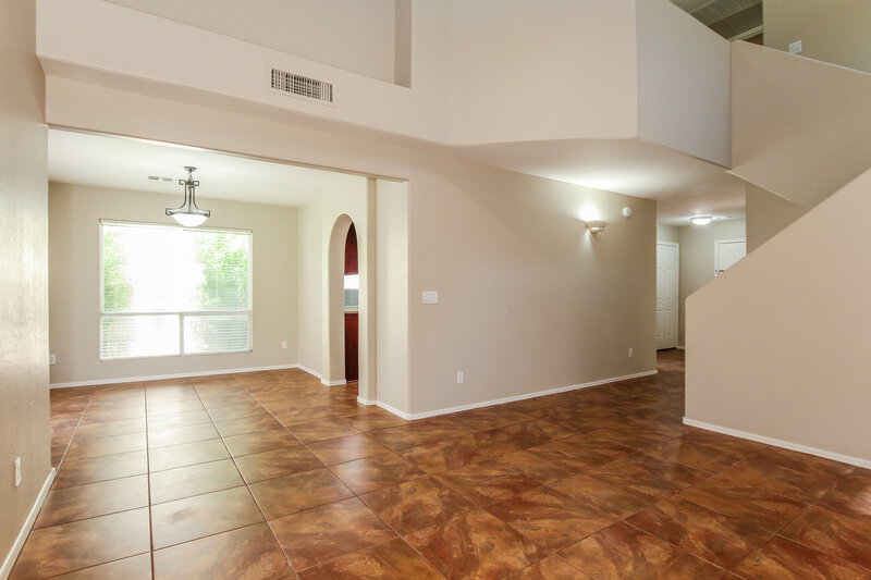 2,355/Mo, 3719 E Inverness Ave Unit 24 Mesa, AZ 85206 Living Room View 2