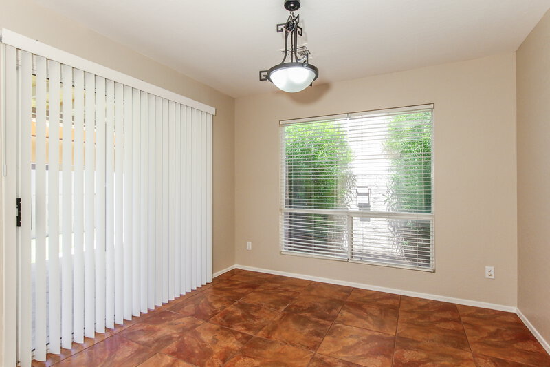 2,355/Mo, 3719 E Inverness Ave Unit 24 Mesa, AZ 85206 Dining Room View