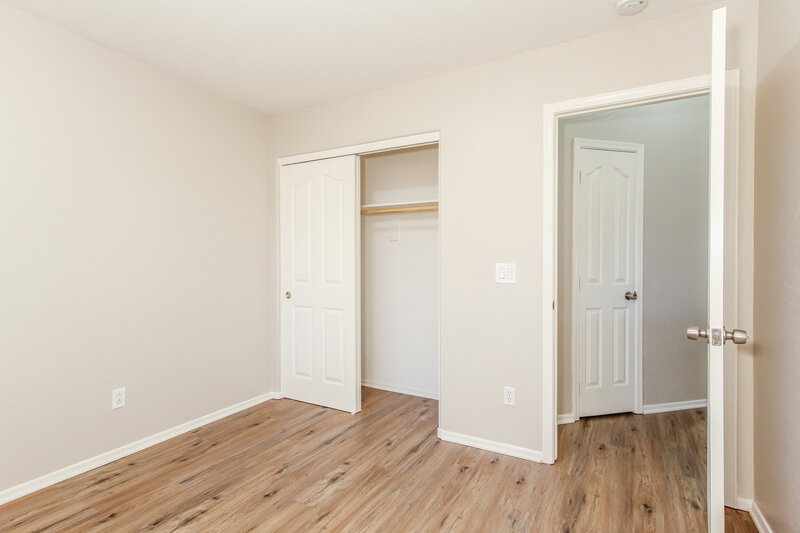 2,355/Mo, 3719 E Inverness Ave Unit 24 Mesa, AZ 85206 Bedroom View 4