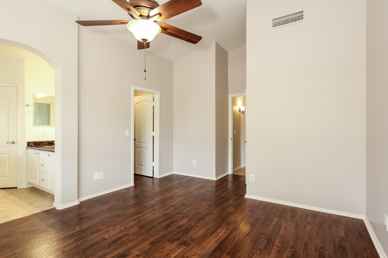 2,375/Mo, 9935 W Potter Dr Peoria, AZ 85382 Main Bedroom View 2