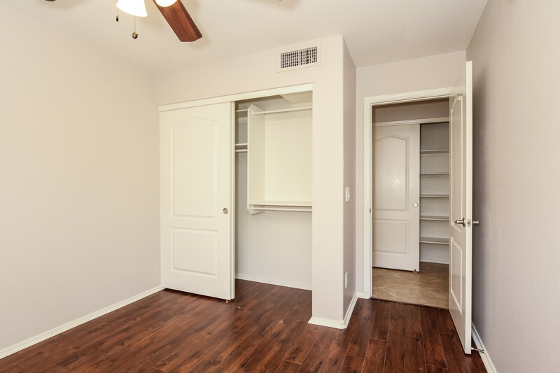 2,375/Mo, 9935 W Potter Dr Peoria, AZ 85382 Bedroom View 3