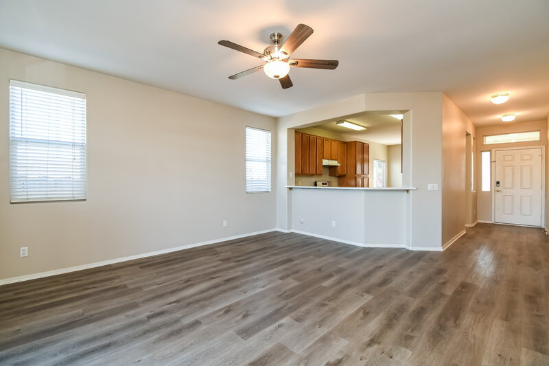 1,975/Mo, 2730 E Calle del Norte Dr Gilbert, AZ 85296 Living Room View 3