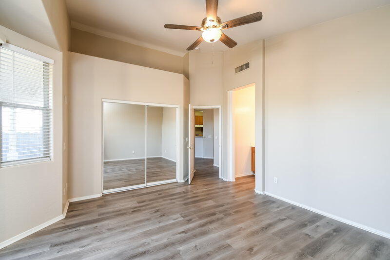 1,975/Mo, 2730 E Calle del Norte Dr Gilbert, AZ 85296 Main Bedroom View 2