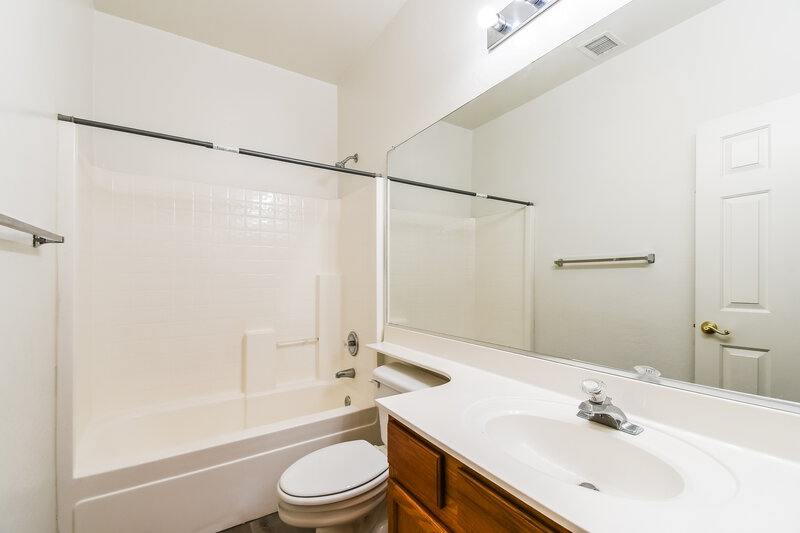 1,975/Mo, 2730 E Calle del Norte Dr Gilbert, AZ 85296 Bathroom View