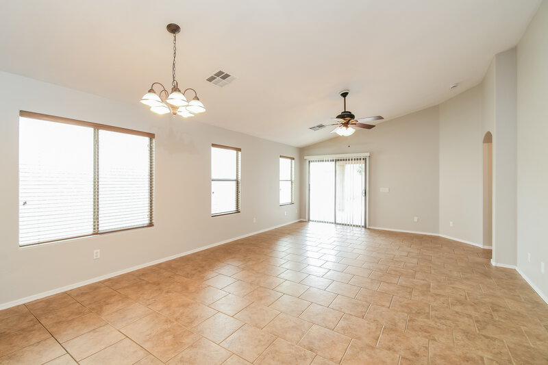 1,935/Mo, 45734 W Dirk St Maricopa, AZ 85139 Dining Room View