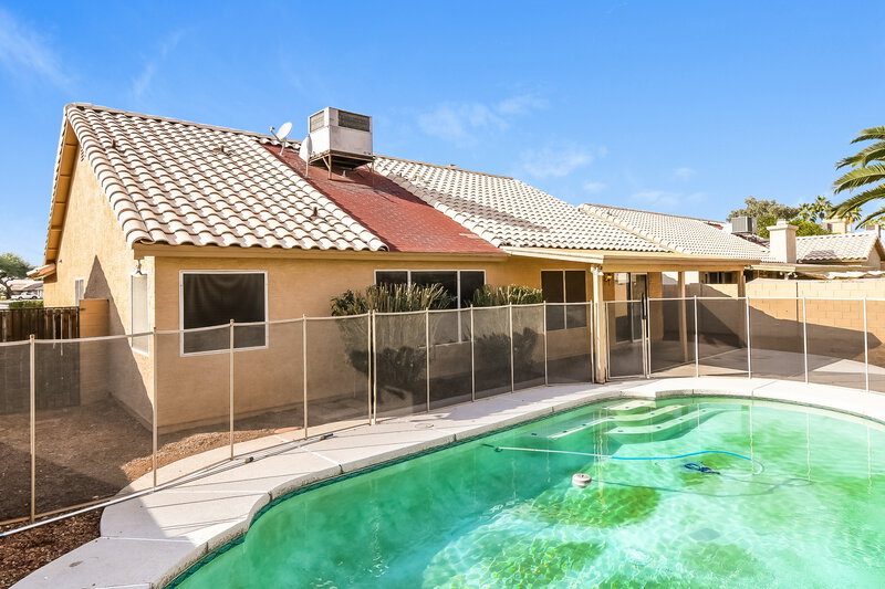 2,460/Mo, 1101 N Owl Dr Gilbert, AZ 85234 Rear View