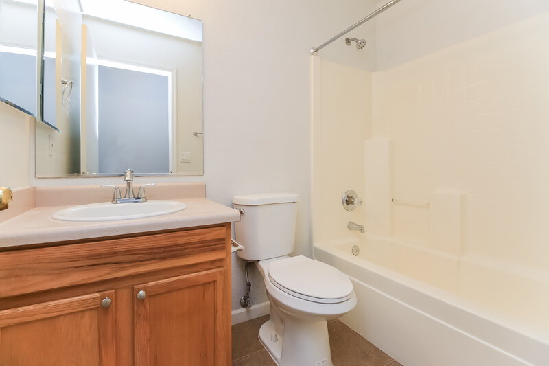 2,150/Mo, 1006 S Clancy Cir Mesa, AZ 85208 Bathroom View