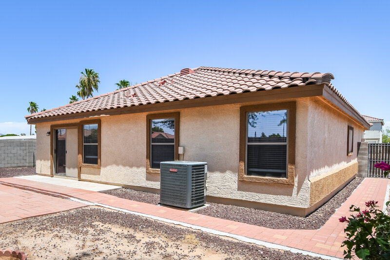 1,960/Mo, 1006 S Clancy Cir Mesa, AZ 85208 Rear View