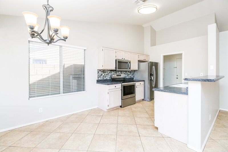 2,300/Mo, 712 E Mariposa Pl Chandler, AZ 85225 Dining Room View