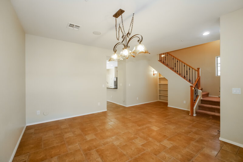 2,010/Mo, 7301 W Montgomery Rd Peoria, AZ 85383 Dining Room View 2