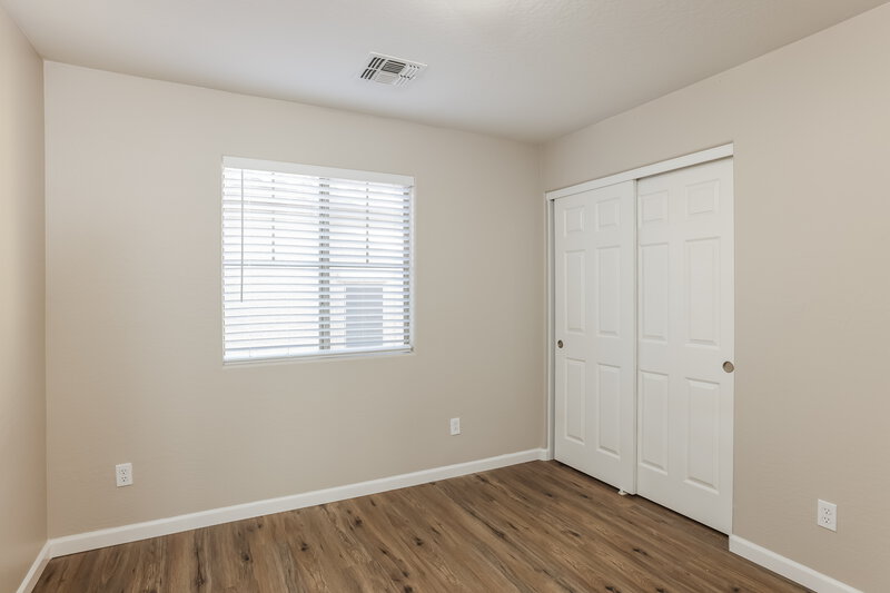 1,850/Mo, 14141 W Country Gables Dr Surprise, AZ 85379 Bedroom View 3