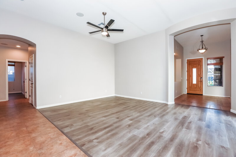 3,190/Mo, 2221 S Holguin Way Chandler, AZ 85286 Living Room View 2