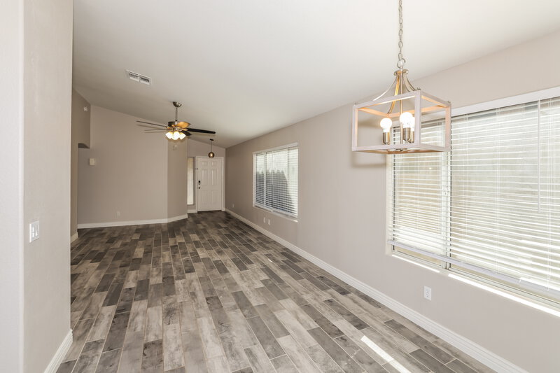 2,480/Mo, 3916 E Morrow Dr Phoenix, AZ 85050 Living Room View 2