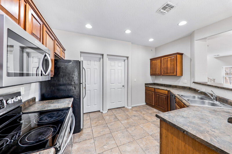 2,395/Mo, 17606 W Bridger St Surprise, AZ 85388 Kitchen View