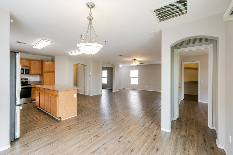 1,900/Mo, 12901 N 127th Ln El Mirage, AZ 85335 Dining Room View