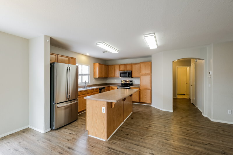 1,900/Mo, 12901 N 127th Ln El Mirage, AZ 85335 Kitchen View