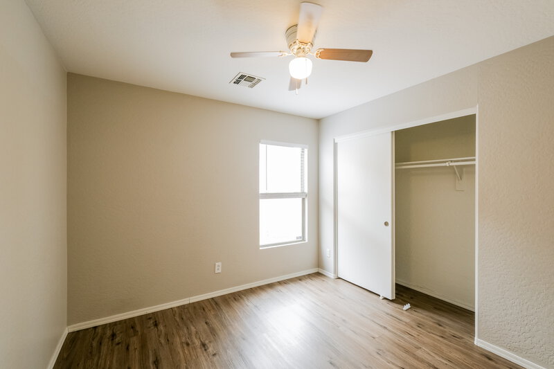 1,900/Mo, 12901 N 127th Ln El Mirage, AZ 85335 Bedroom View