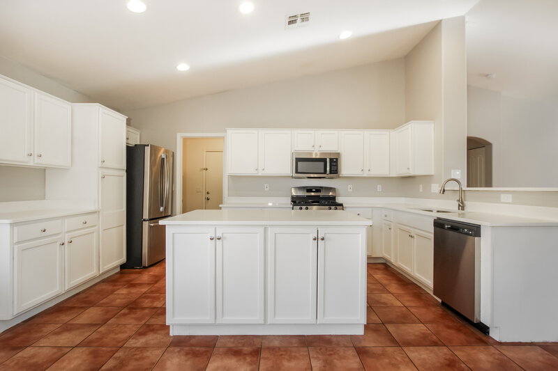 1,905/Mo, 15821 W Tara Ln Surprise, AZ 85374 Kitchen View