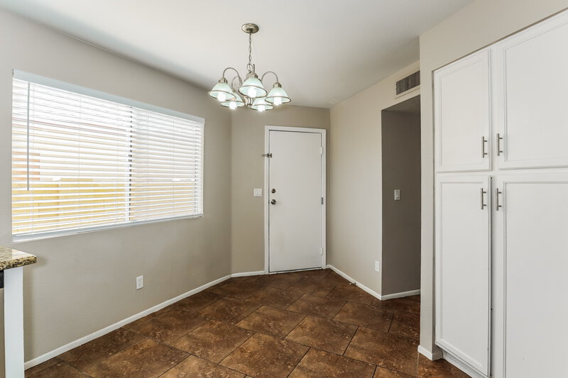 1,865/Mo, 11309 N 82nd Dr Peoria, AZ 85345 Dining Room View