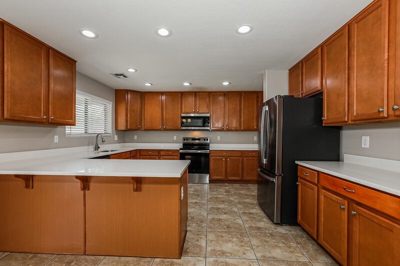 2,490/Mo, 3130 E Cowboy Cove Trl San Tan Valley, AZ 85143 Kitchen View