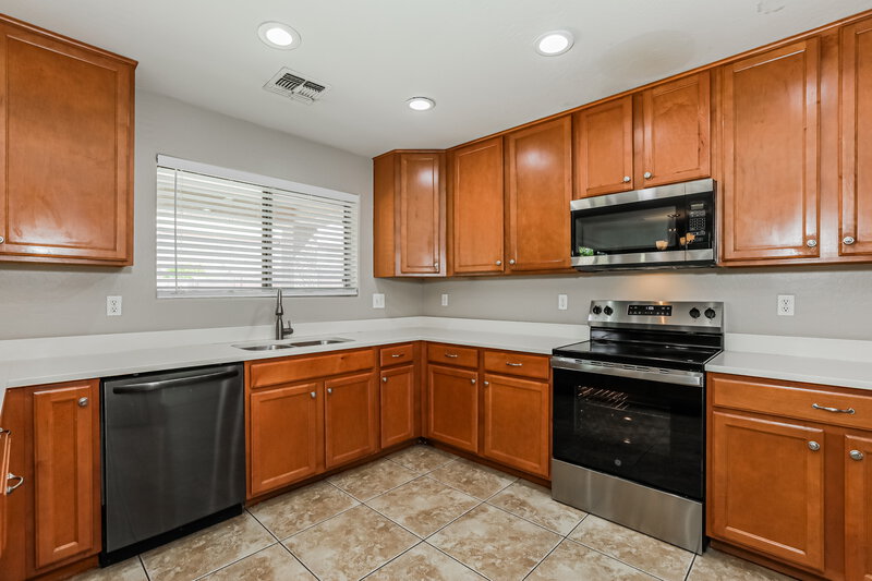2,490/Mo, 3130 E Cowboy Cove Trl San Tan Valley, AZ 85143 Kitchen View 2