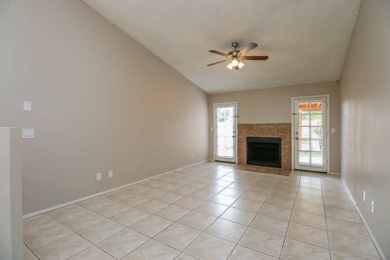 2,815/Mo, 2848 E Brown Rd Unit 31 Mesa, AZ 85213 Living Room View